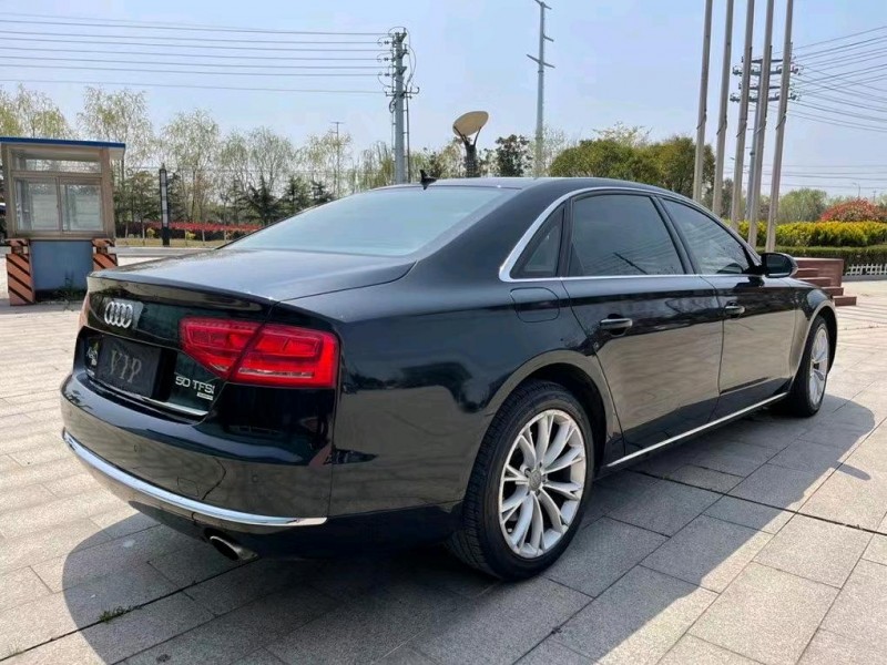 12年盐城奥迪A8L