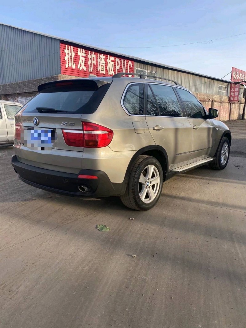 呂梁08年寶馬X56
