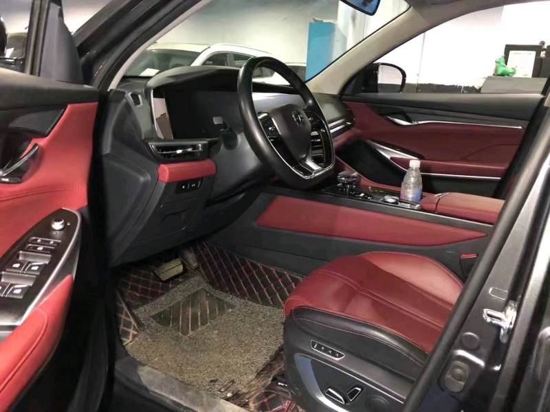 張家界20年長安汽車CS753