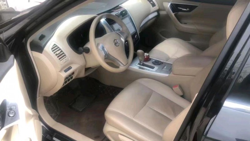 陽泉18年日產天籟6