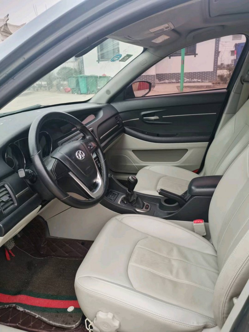 徐州15年北汽绅宝D507