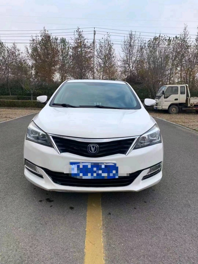 濰坊15年長安汽車悅翔V71