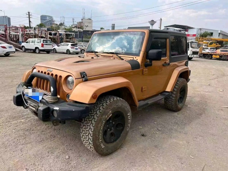 青島14年Jeep牧馬人3