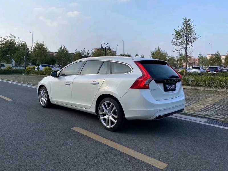 中山17年沃爾沃V608