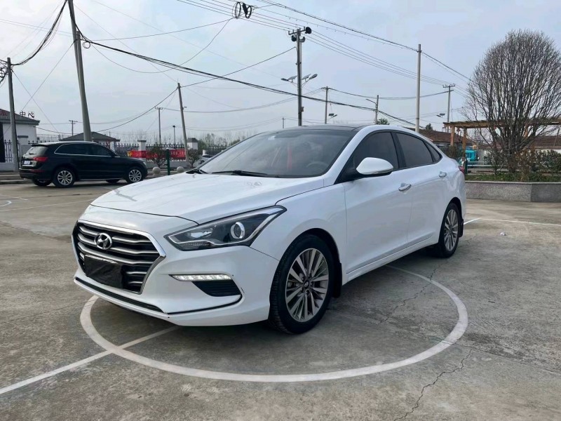 苏州18年现代名图8