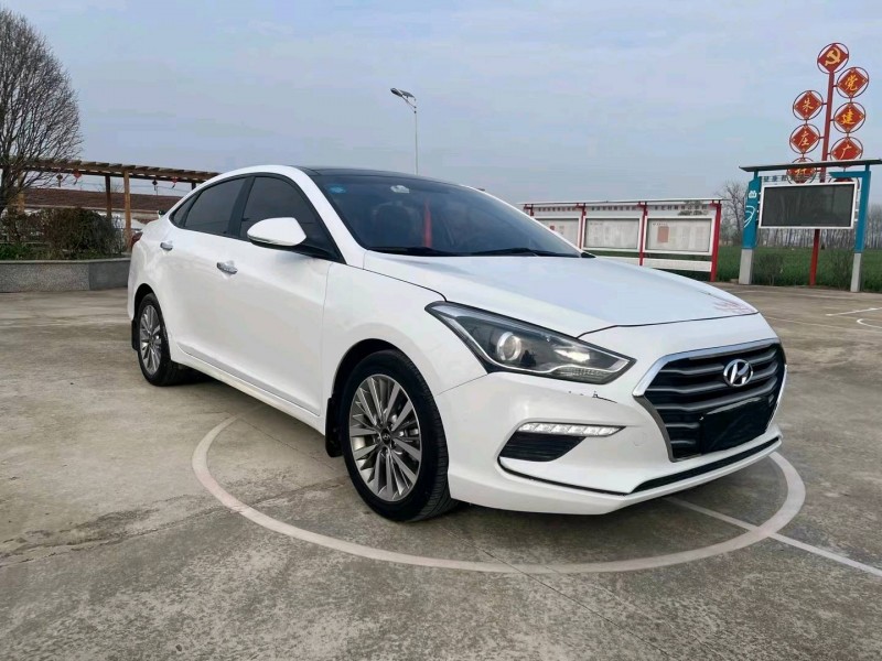 苏州18年现代名图7