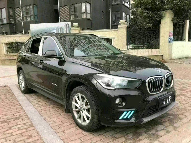 北京17年宝马X12