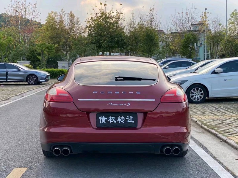 中山13年保時捷帕拉梅拉4