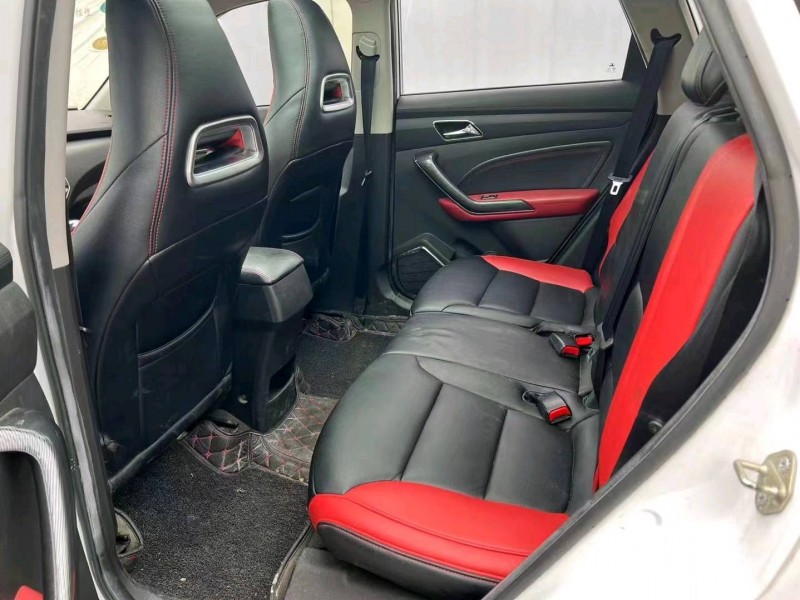 深圳18年獵豹汽車CS95