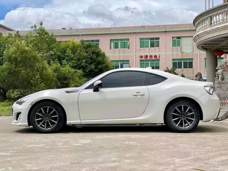 深圳17年斯巴魯BRZ5