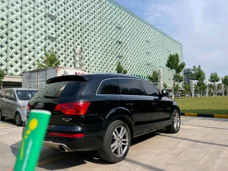 鄂州09年奧迪Q74