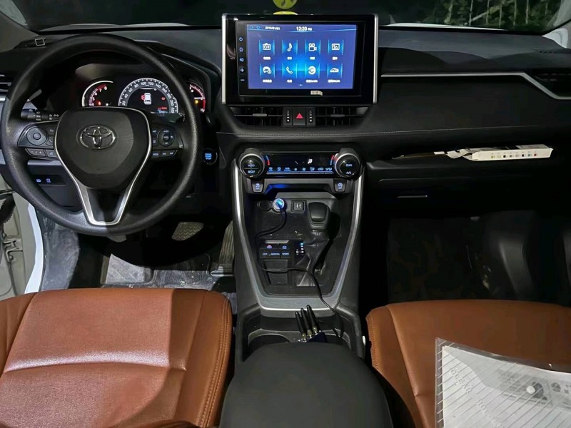 珠海19年豐田RAV4榮放4