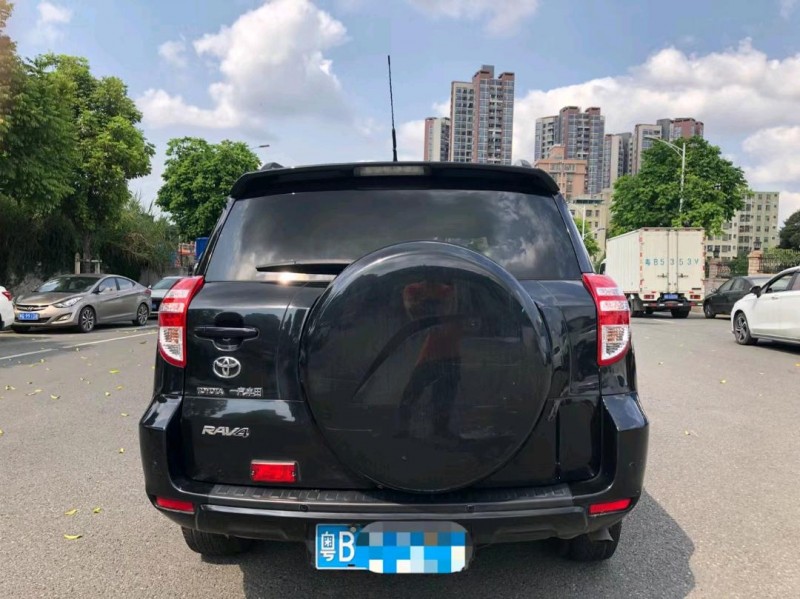 深圳13年豐田RAV4榮放7