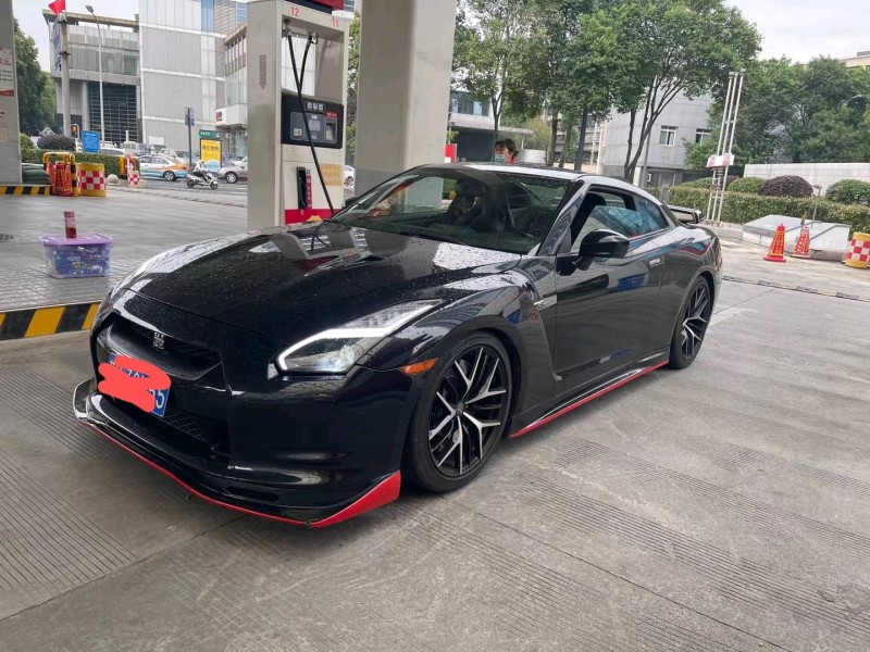 保定10年日產GT-R2