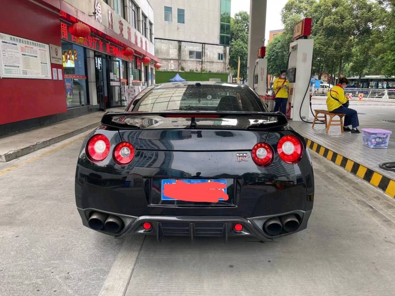 保定10年日產GT-R9