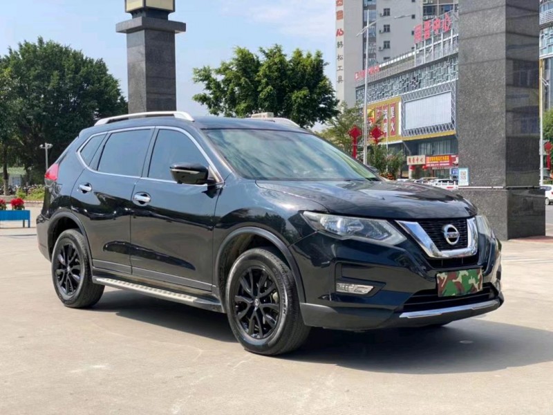 東莞18年日產奇駿2
