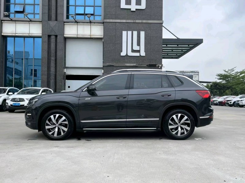 东莞20年大众探岳4