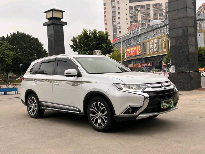 东莞18年三菱欧蓝德2