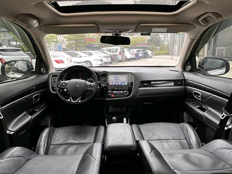 东莞18年三菱欧蓝德5