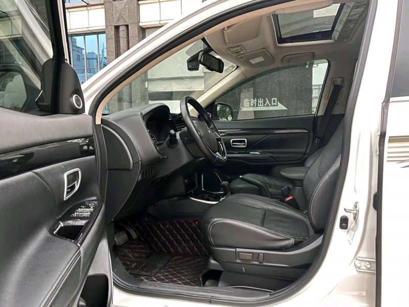 东莞18年三菱欧蓝德7