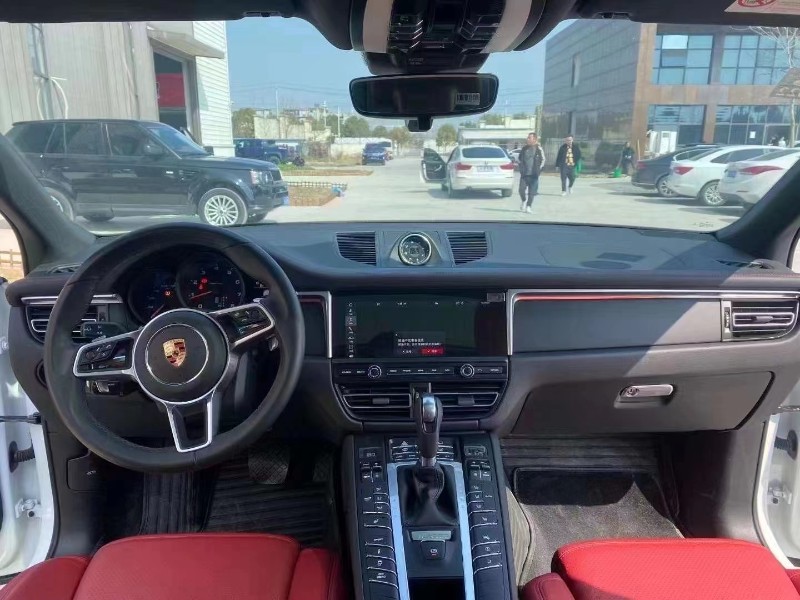 天門20年保時捷Macan4