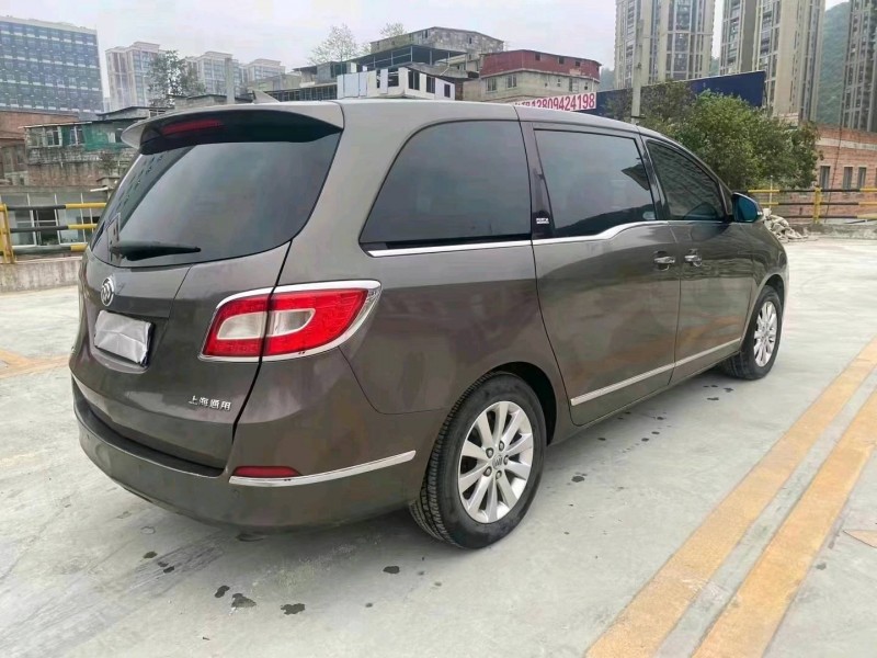 銅仁13年別克GL85
