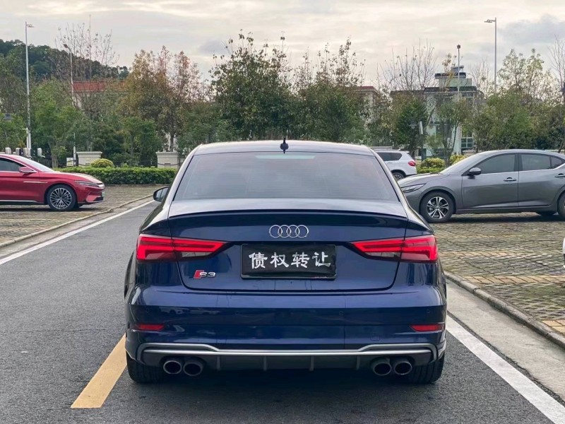 中山17年奧迪S38