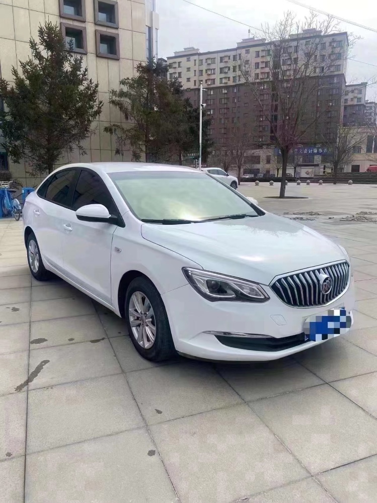 北京18年别克英朗2