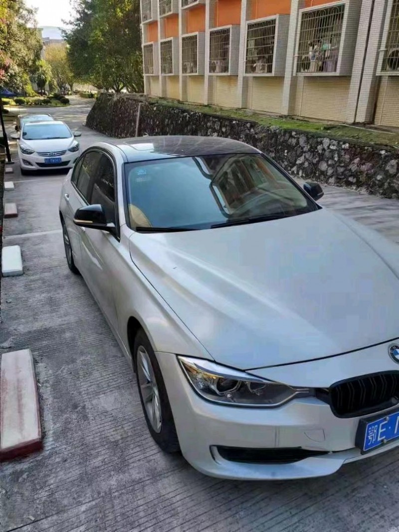 北京13年宝马3系4