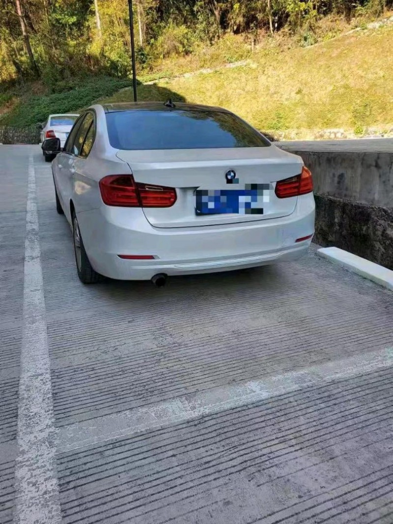 北京13年宝马3系7