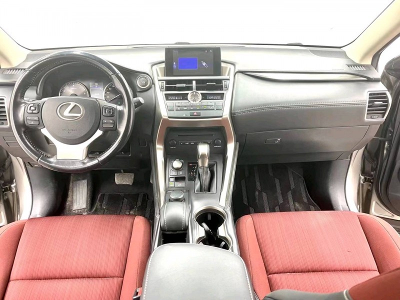 临沂16年雷克萨斯NX4