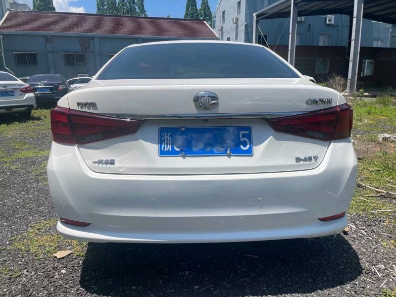 臺州16年豐田皇冠6