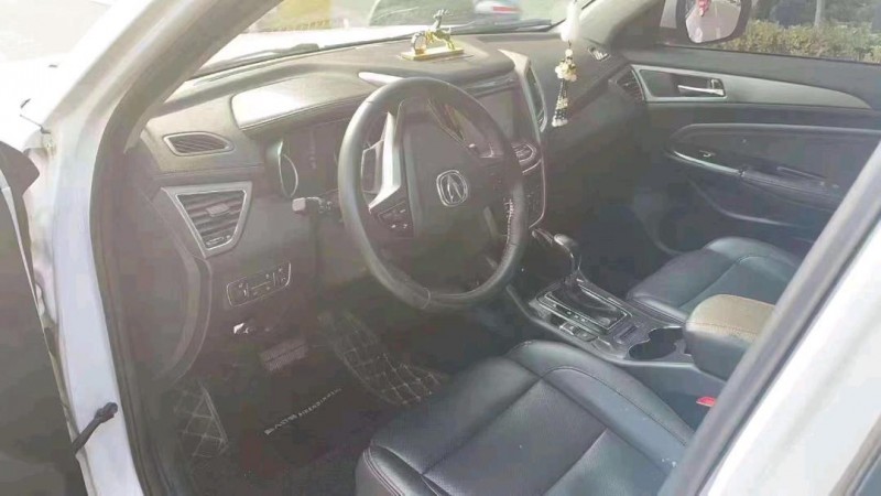 紹興18年長安汽車CS753