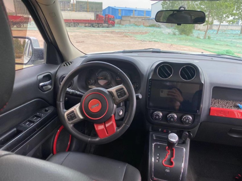臨沂15年Jeep自由客8