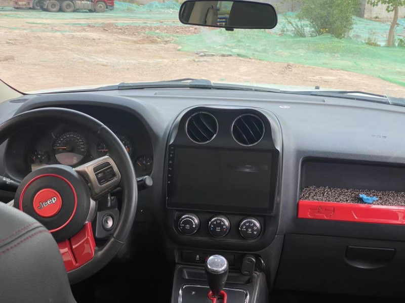 臨沂15年Jeep自由客9