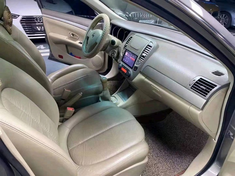 成都14年日產軒逸6