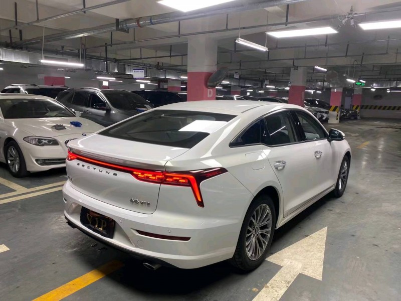 成都22年奔騰B708
