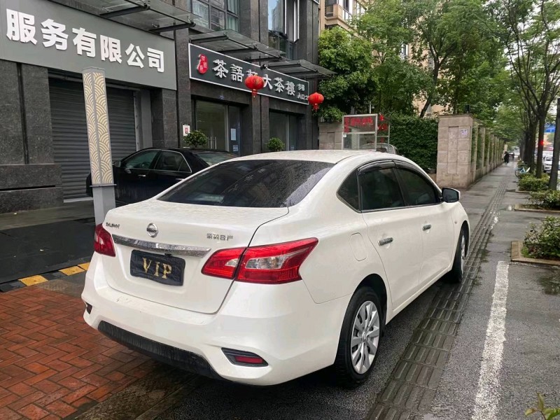 成都20年日產軒逸6