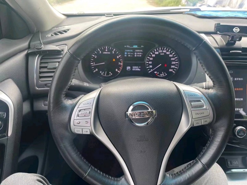 湖州18年日產天籟1