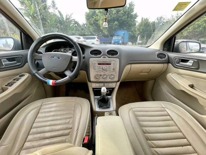 东莞13年福特福克斯6