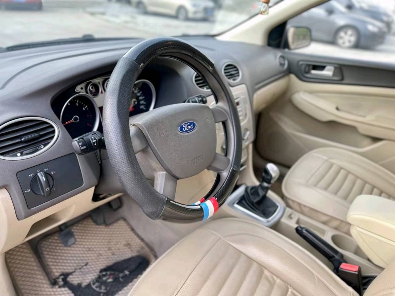 东莞13年福特福克斯7