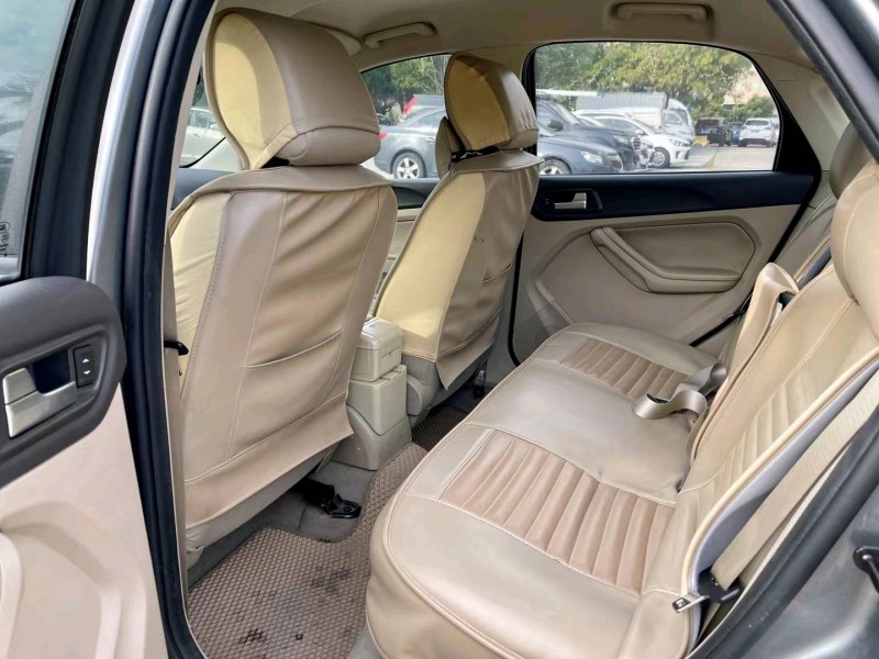 东莞13年福特福克斯9