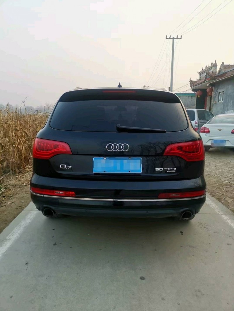 北京14年奥迪Q75