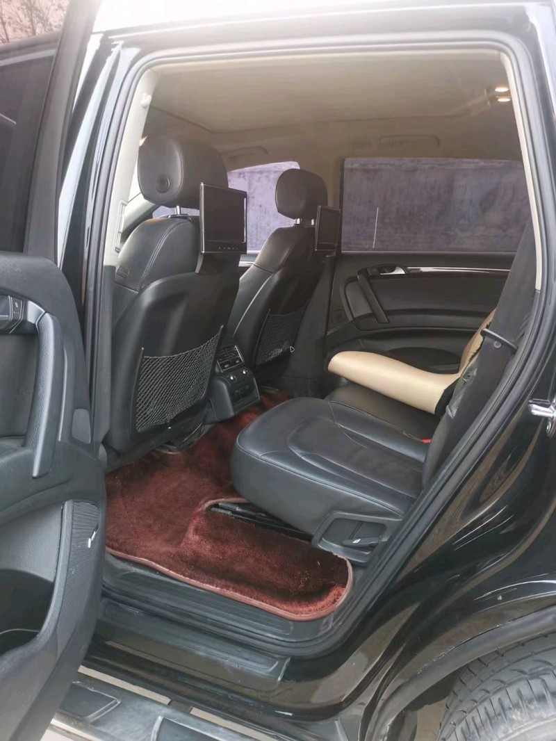 北京14年奥迪Q77