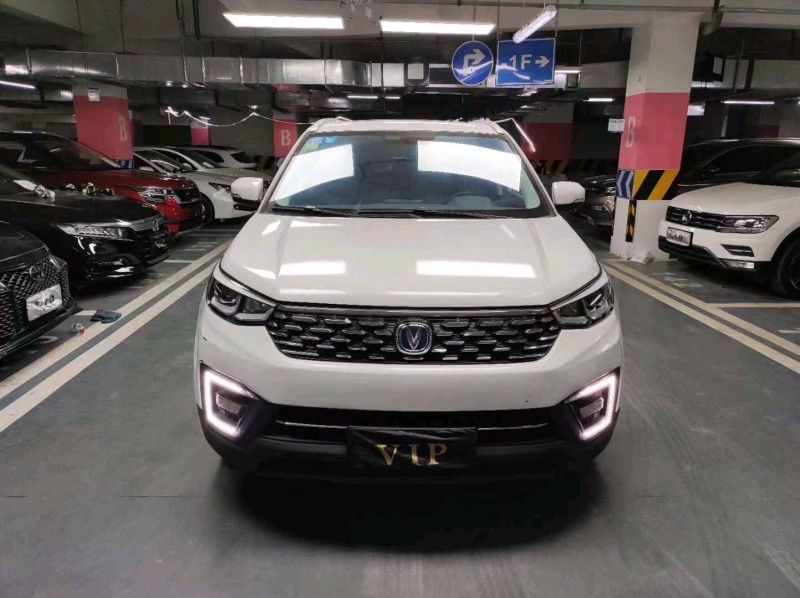 成都19年長安汽車CS551