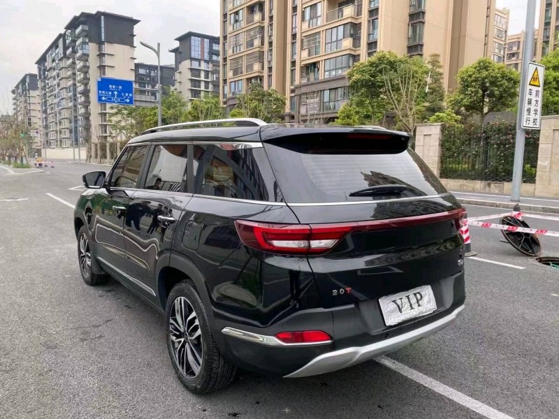 成都18年昌河Q77