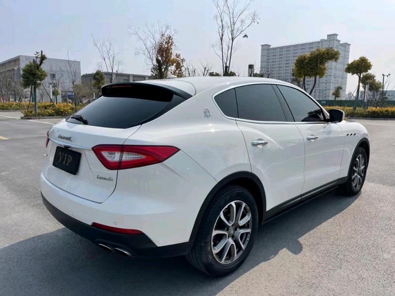 鹽城19年瑪莎拉蒂Levante8