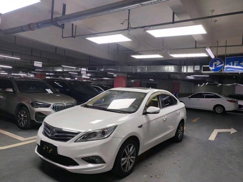 成都15年長安汽車逸動2