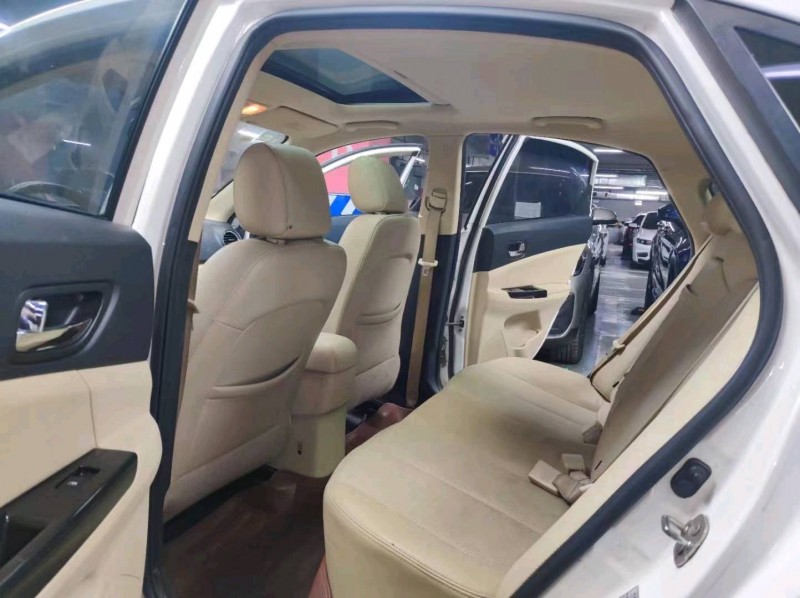 成都15年長安汽車逸動5
