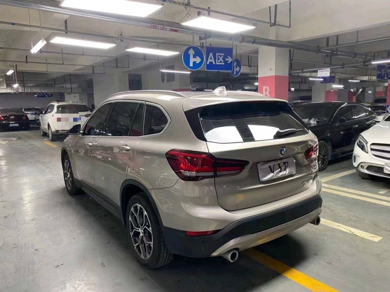 成都20年寶馬X16